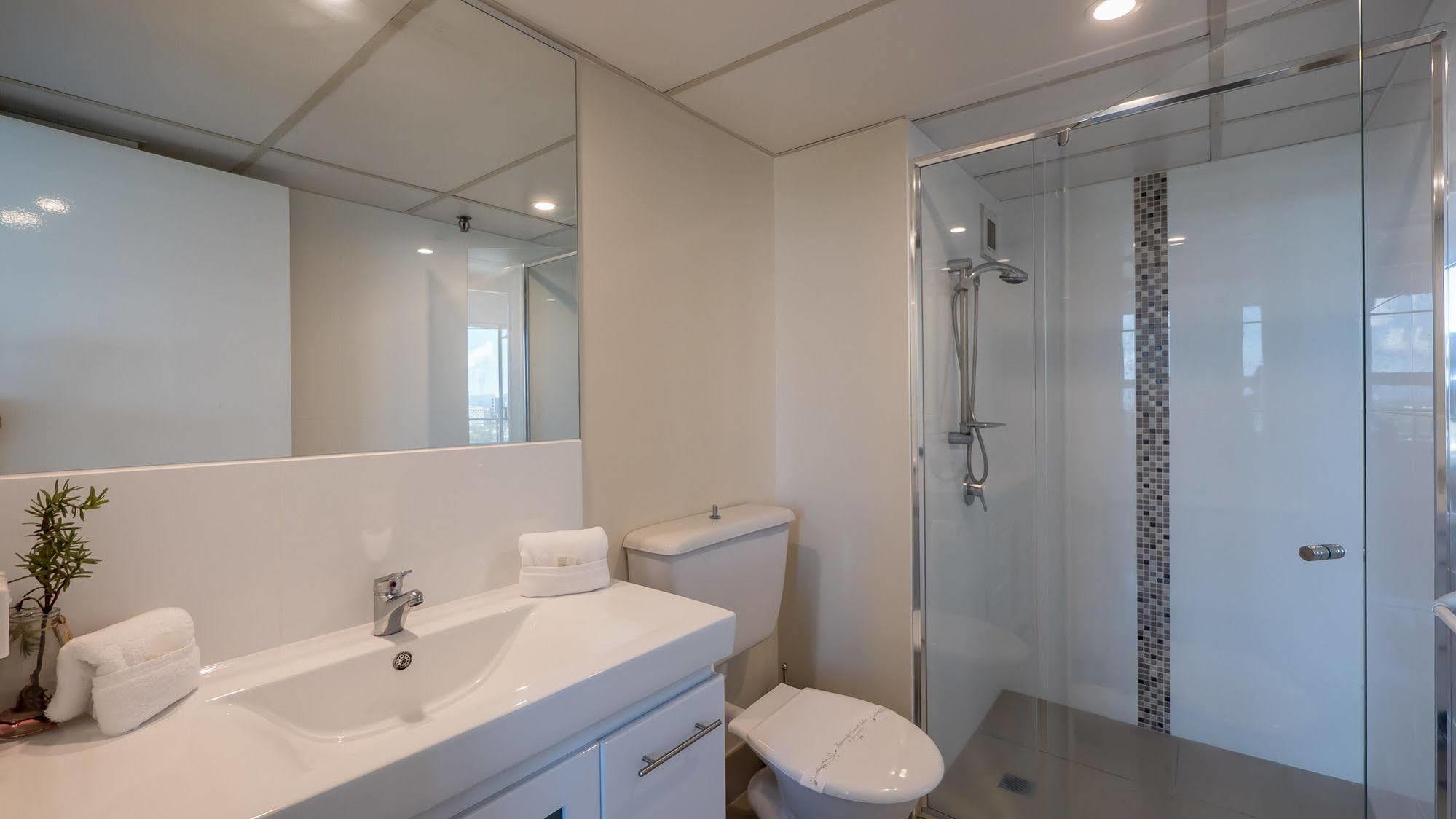 Waterways Apartments เซิร์ฟเฟอร์สพาราไดซ์ ภายนอก รูปภาพ